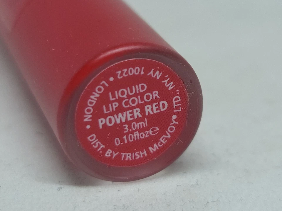 Color de labios líquido mate Trish McEvoy - rojo potente - uso prolongado - sin caja Foto 2 de 3
