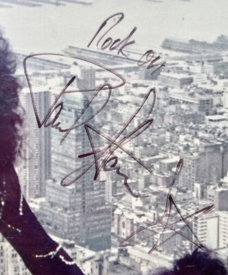 KISSポスター ミュージシャン 1977 KISS POSTER Signed BY ALL 4 Original Band Members | eBay