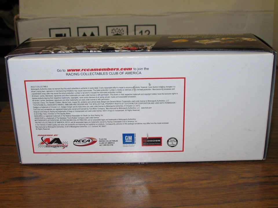 David Ragan NASCAR 1:24 Die Cast #6 UPS 2010 Fusion Flashcoat Silver 1/412 - Image 4 of 4