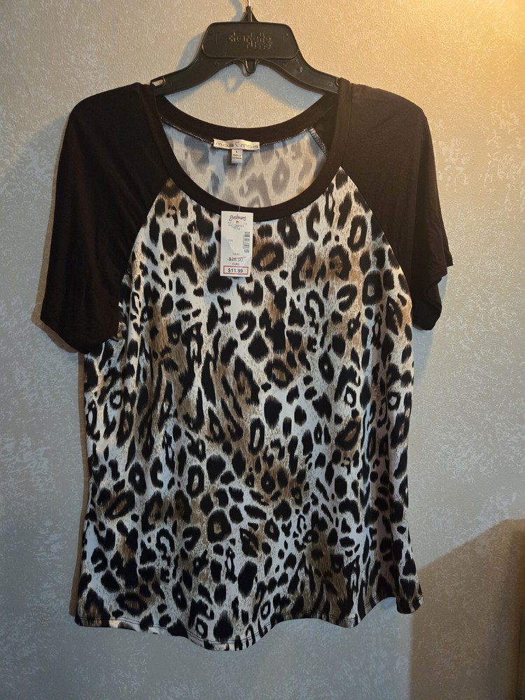 Moa Moa Ladies Large Blouse With Animal Print And Black Sleeves