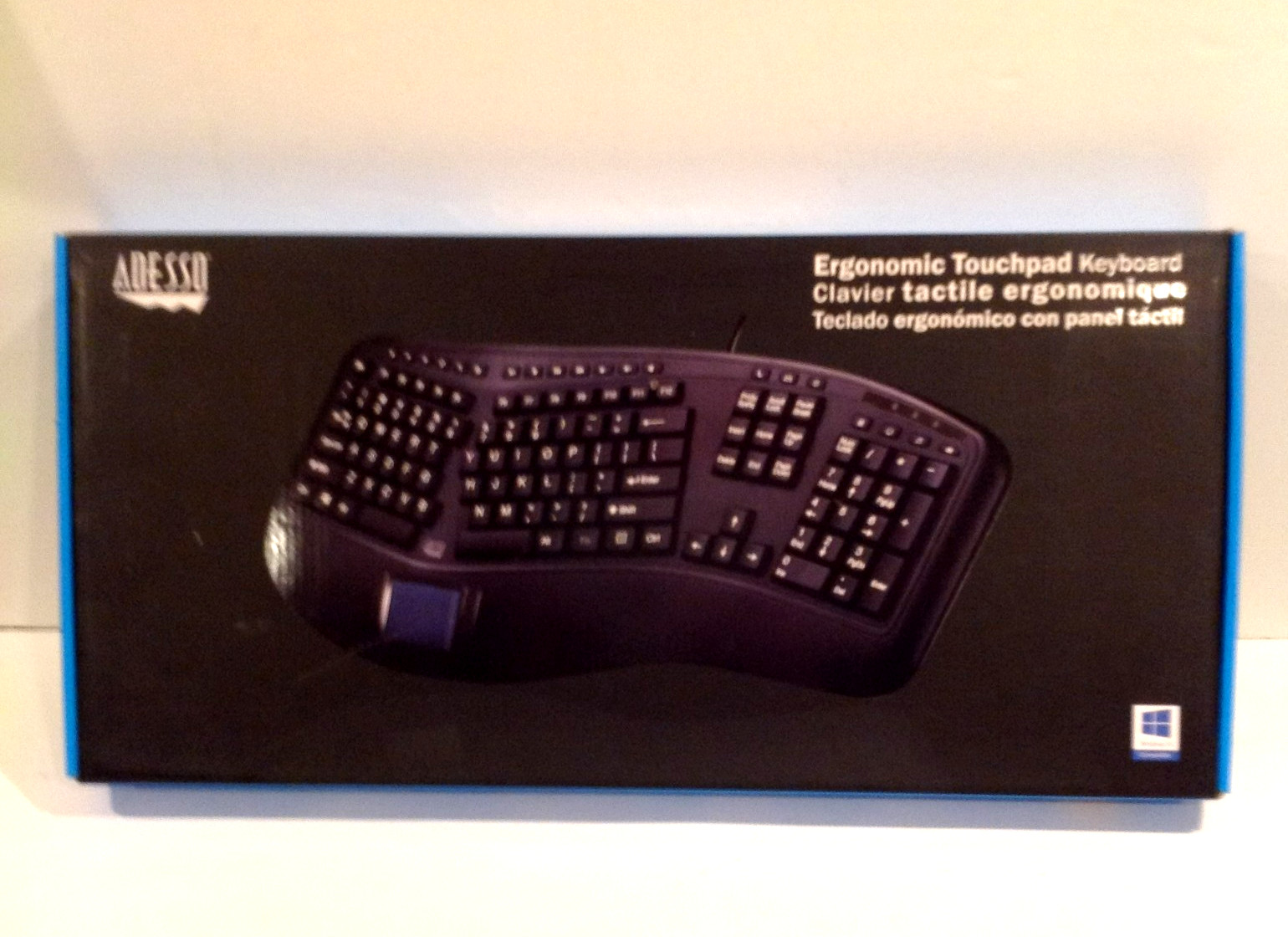 Adesso TruForm Media 450 Ergonomic USB Touchpad Keyboard AKB