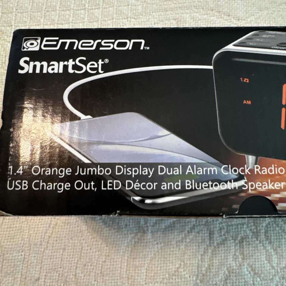 Emerson Radio Smartset Alarm Clock Radio with Bluetooth Speaker LED Display 👌 - Image 2 of 4