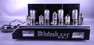 Vintage McIntosh MC225 Stereo Vacuum Tube Power Amplifier 25W Tube Amp Powers On