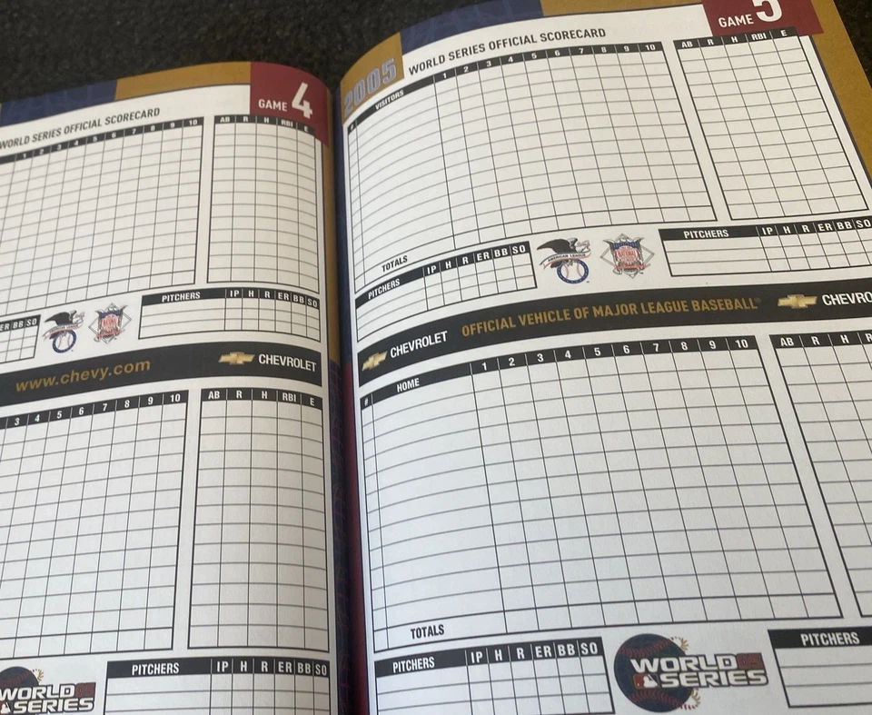 2005 World Series Official MLB Program Houston Astros vs Chicago White Sox MINT* - Image 4 of 4