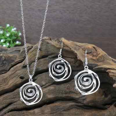 Tribal Elegance & Spiral Charm Unique Vintage Necklace Earrings Set