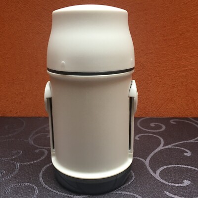 Tupperware NEU C107 Feinschmecker, Reibe für Käse/Schokolade/Nüssen, etc., weiß