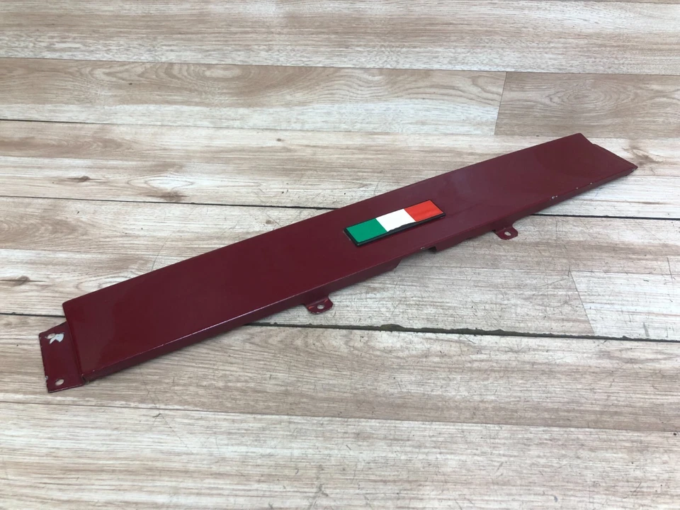 FIAT SPIDER 850 LAMBORGHINI MIURA OEM PLACA DE MALETERO TRASERA PANEL CUBIERTA EMBLEMA 66-69 Foto 2 de 4