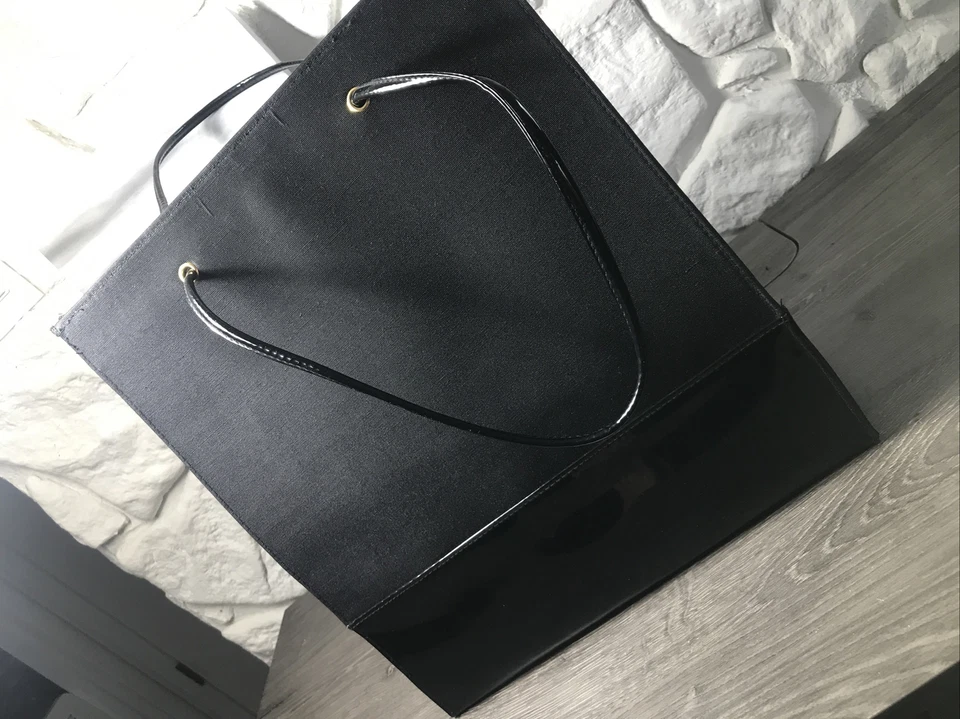 Bolso de Mano Princesa Marcella BORGHESE Negro Lona + Vinilo Forrado Usado en Excelente Condición Foto 4 de 4