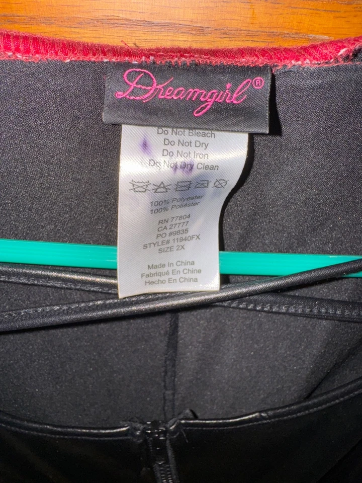 Princesa de las Tinieblas Talla 2X Disfraz de Vampiro Pantalones de Una Pieza, Capa Adjunta Vinilo Foto 3 de 4