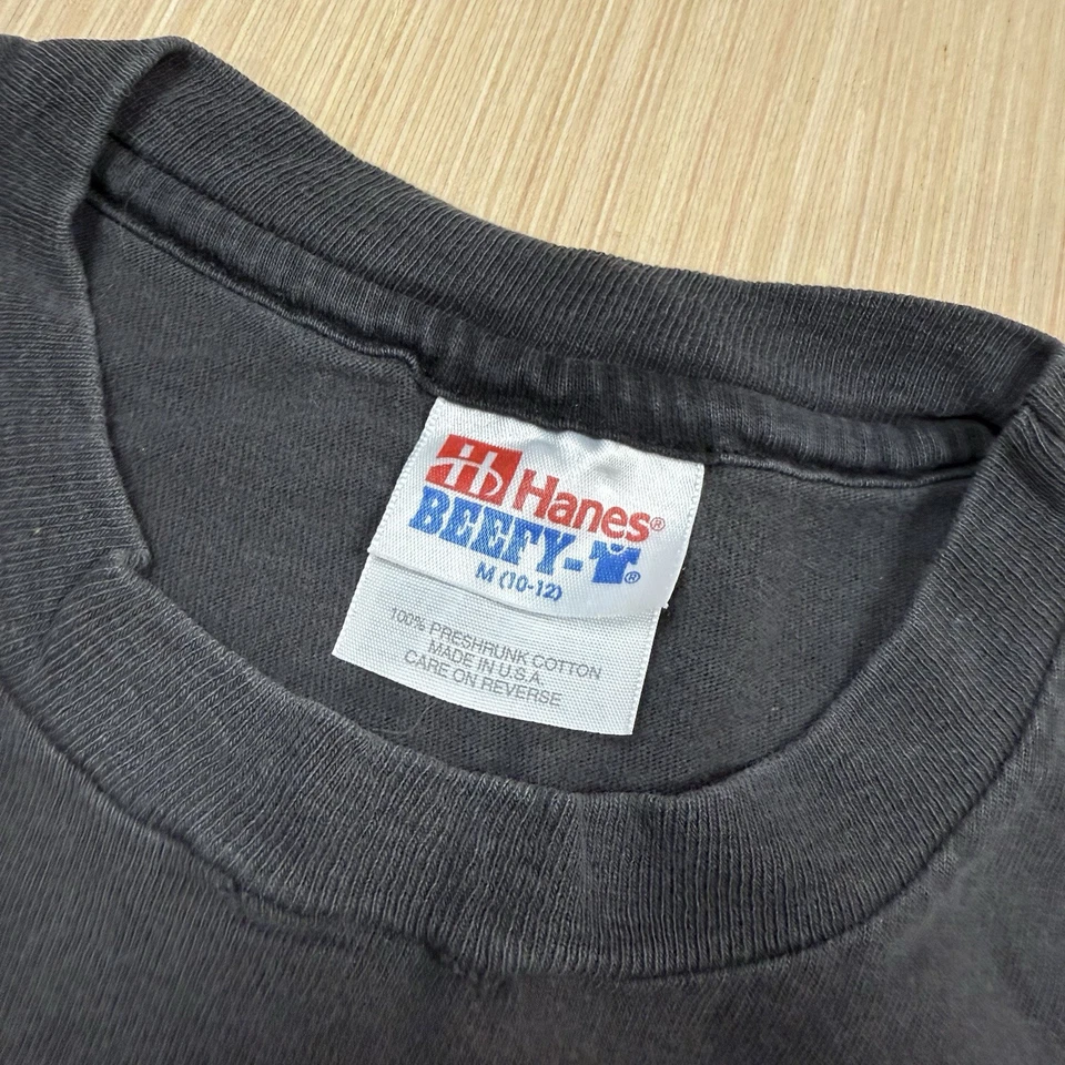 Vintage 90s Hanes Beefy Wolf Faded Black T Shirt Youth Boys Medium Kids Wildlife - Image 2 of 4