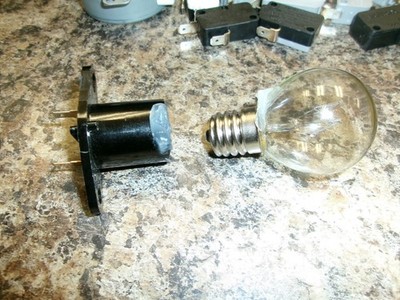 MICROWAVE OVEN F-E17-1 SOCKET WITH LIGHT BULB
