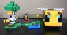 LEGO Minecraft The Bee Cottage 21241 Building Set Incomplete - Used