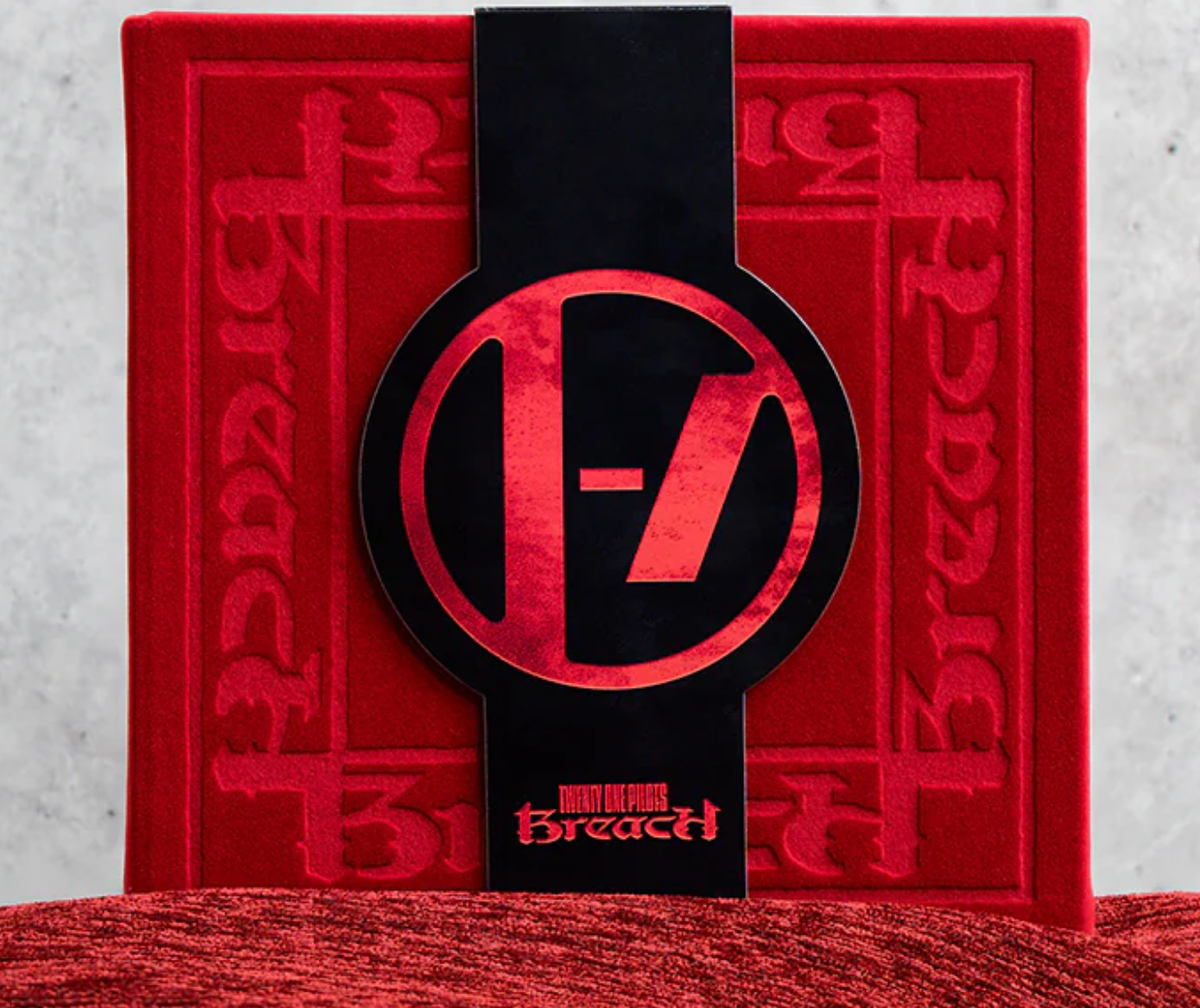 Twenty One 21 Pilots Breach Nova Bishop CD Boxset Red Limited