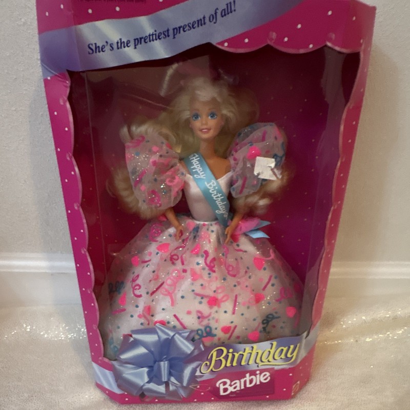 MATTEL Birthday Barbie Collector Doll 12in Blonde Blue Eyes 1994 Unopened