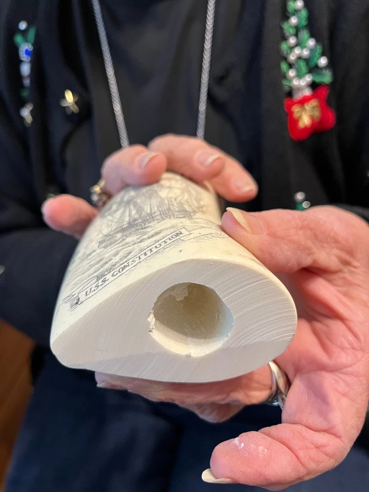 DIENTE DE CACHALOTE REPRODUCCIÓN CRIMSHAW "VIEJO PLANCHADO" 7 " CONSTITUCIÓN EE. UU. Foto 3 de 3