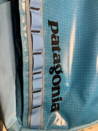 Patagonia Black Hole Pack Padded Back Polyester Backpack #49301 Lt. Blue 32 L - Picture 2 of 17