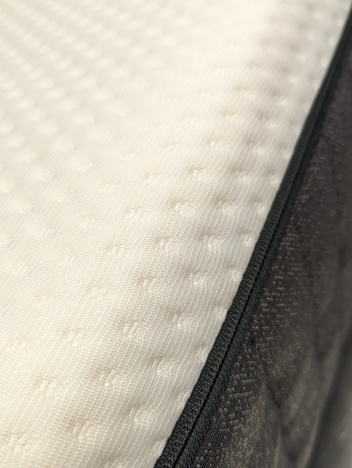 Emma Next Gen Premium Mattress UK Double Size, 135x190cm, RRP £900