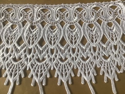 9 1/2 YDS LOVELY HEAVY WHITE FRINGE RAYON VENISE LACE.
