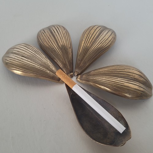 Vintage Mid Century Modern Brass Lily Flower Ashtray With 5 Removable Petals - Picture 6 of 24