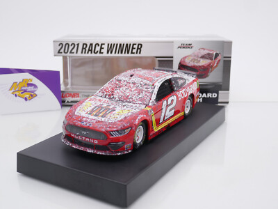 Lionel Racing W122123BARRBA # Ford NASCAR 2021 Ryan Blaney - BodyArmor Win 1:24