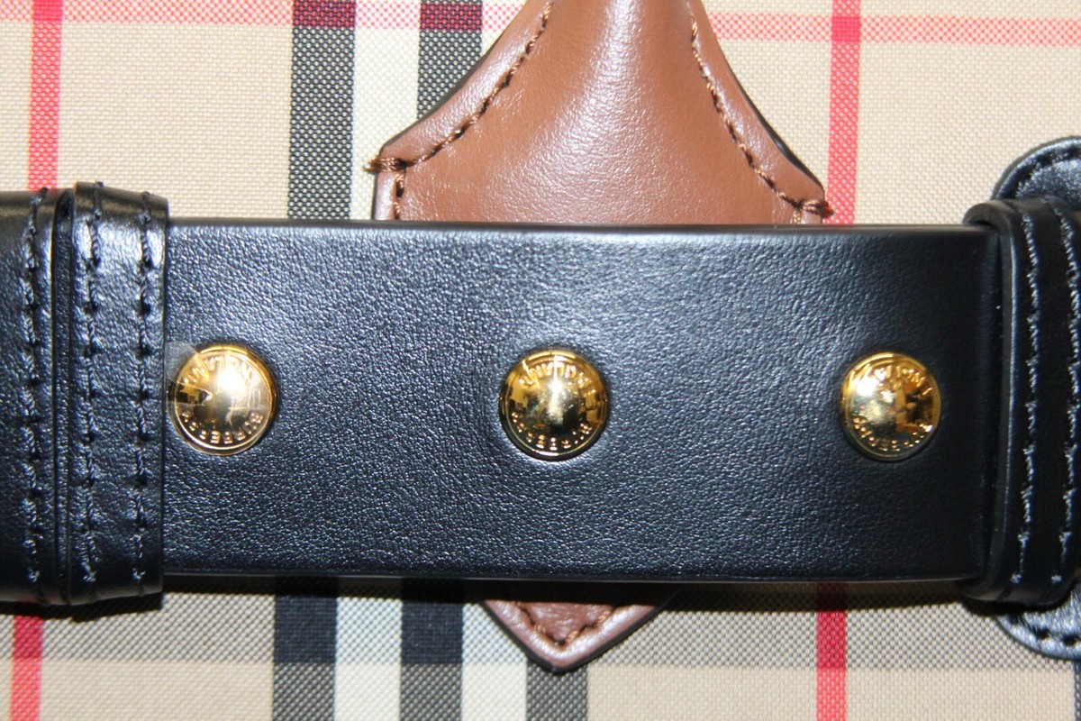 ★関税込★BURBERRY★BURBERRY STUDS BELT BAG★ Women's Vintage Burberry Check Triple Stud Belt Bag Purse W