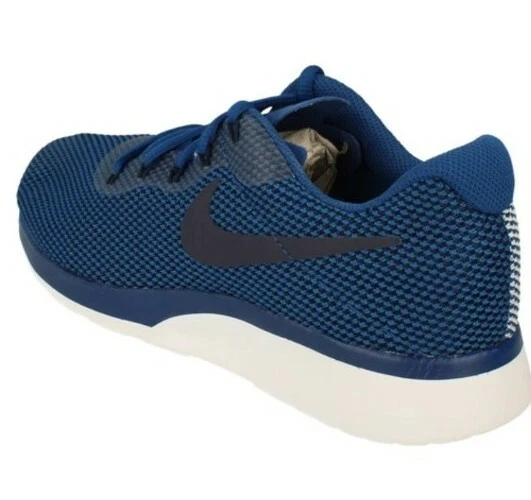 Nike tanjun deals racer trainers