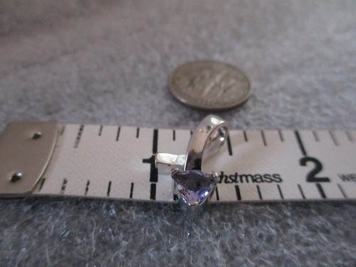 ESTATE PLATINUM & SOLITAIRE TANZINITE SLIDER PENDANT-TRIANGLE SHAPE .35ct- 1.41g - Picture 11 of 12