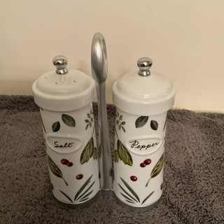 Botanical Ceramic Salt & Pepper Shakers Set White Green Red Decorative Holder