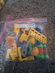 Lego Duplo 5554 Thomas Load and Carry Train Set 2005 Used MIXED LOT