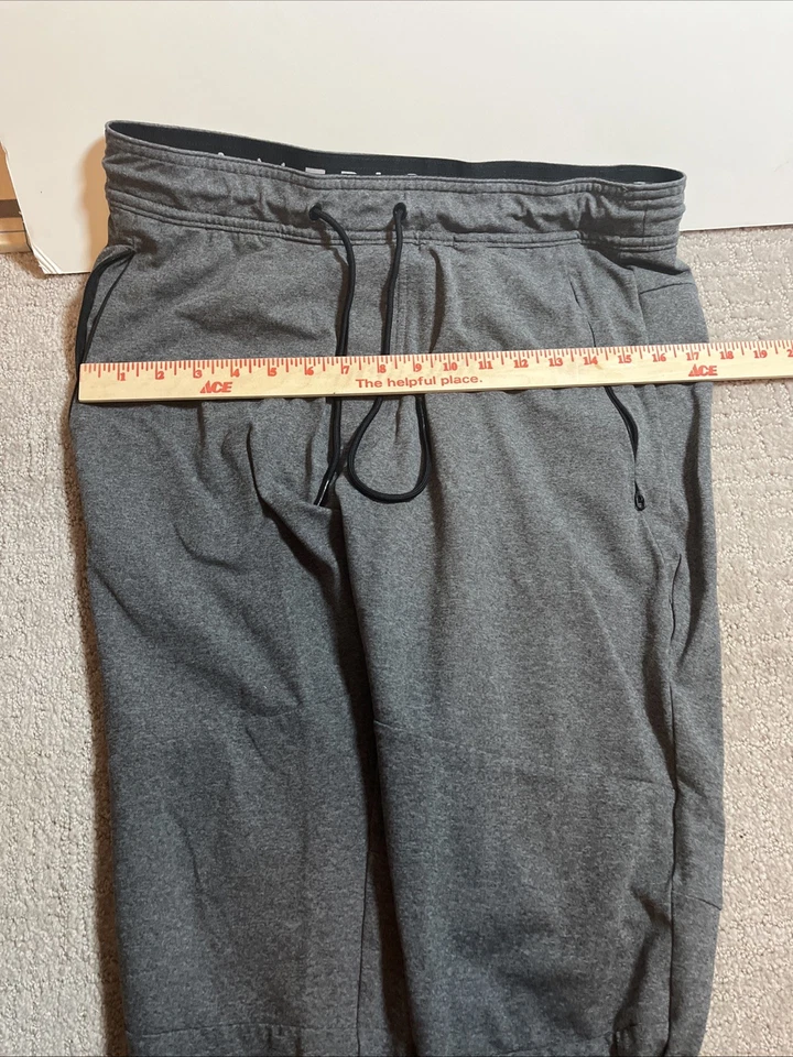 Pantalones deportivos de entrenamiento para hombre American Eagle gris jaspeado medianos Foto 3 de 4