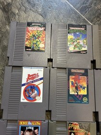 Lotto 22 giochi Nintendo NES Turtles Top Gun Mario Spider-Man Lolo Paperboy NFL