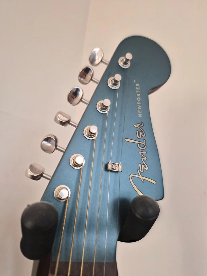 Fender Newporter Player Limited-Edition Acoustic-Electric Guitar Ocean Teal used - Image 2 of 3