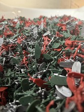 Soldier Force 100 Mini Army Soldiers Green/Silver/Red