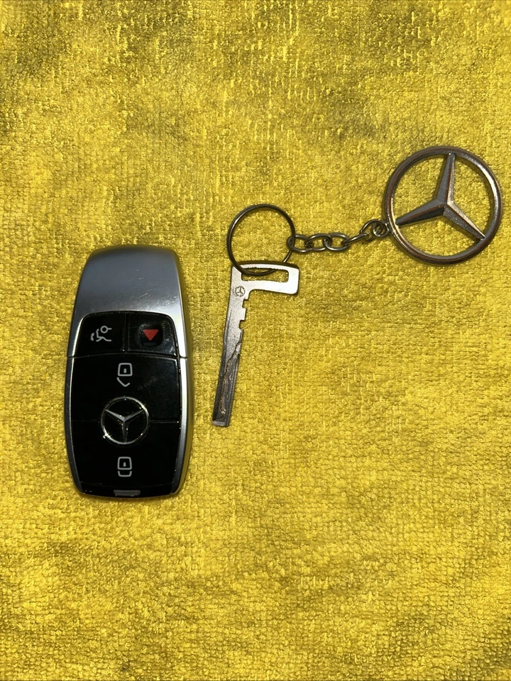 MERCEDES BENZ E350 REMOTE SMART KEY - Image 2 of 3
