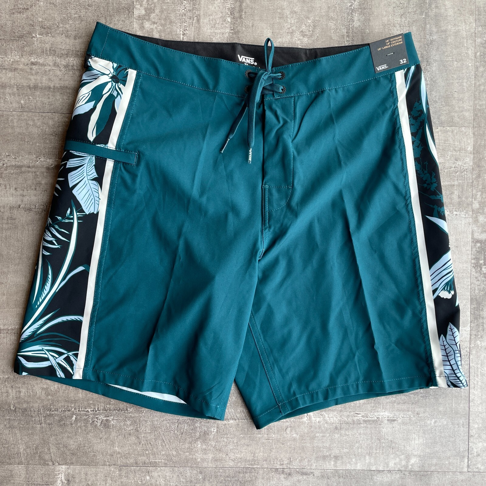 Совершенно новые мужские шорты Vans Sidelines Boardshort темно-бирюзового цвета размер 32 4090₽
