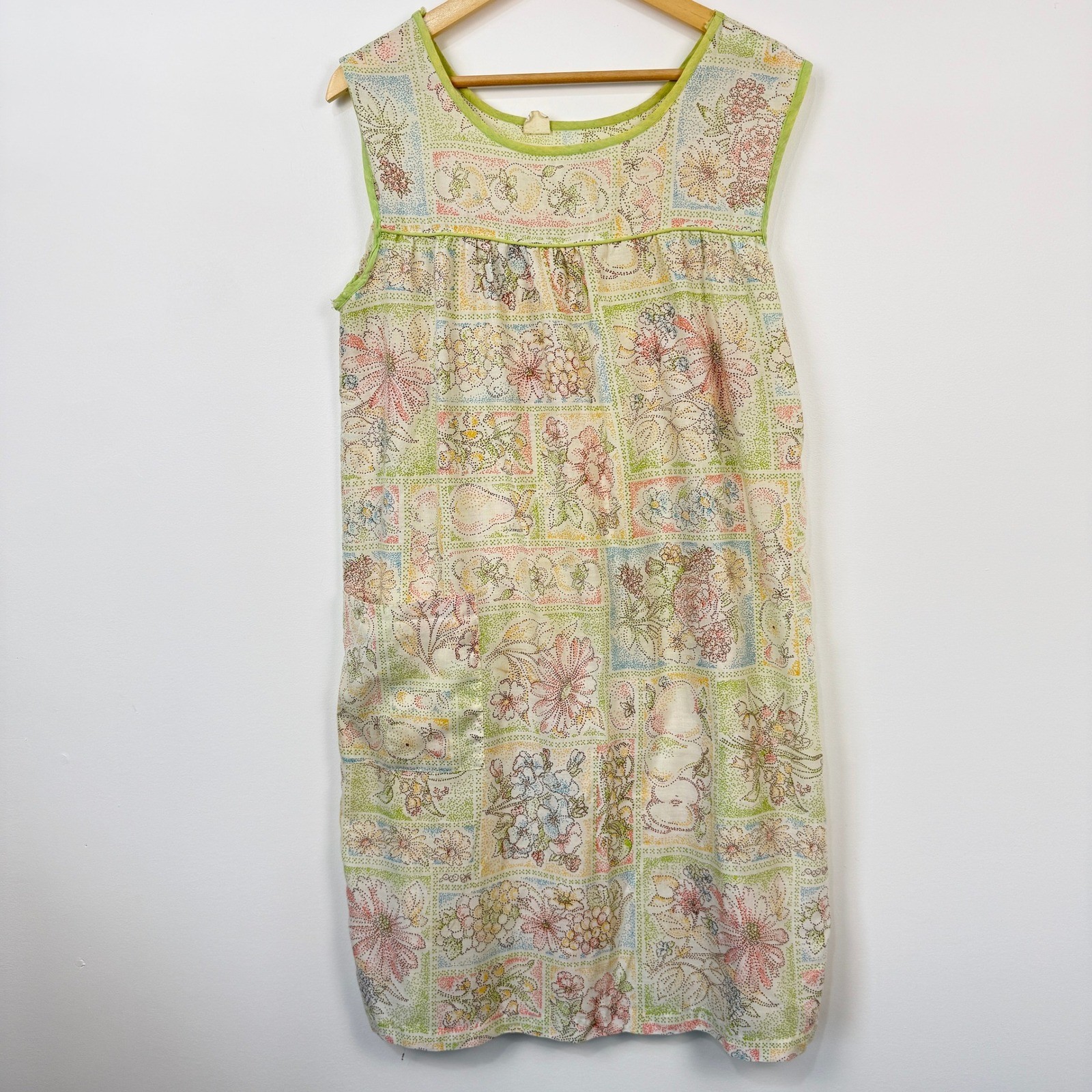 Vintage House Dress Women M Floral Pastel Grannycore Cottagecore Lightweight