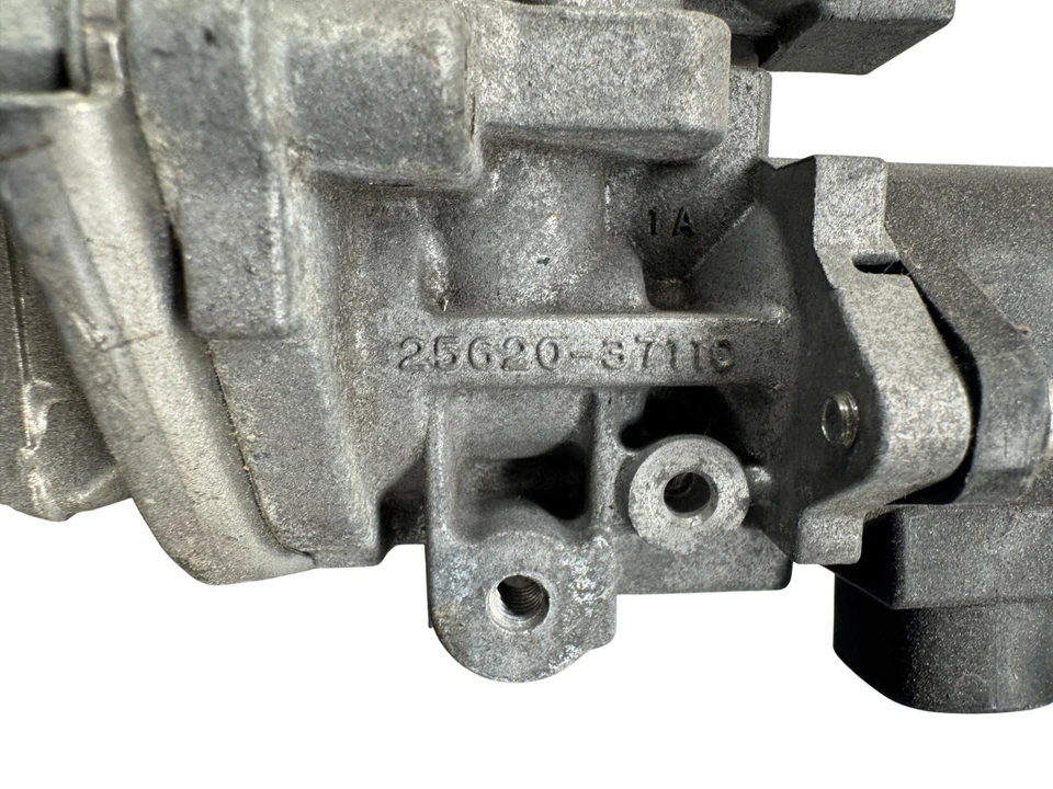 Toyota Prius C EGR 2011-2017 válvula con conjunto de tubería original OEM 25620-37110 Foto 4 de 4