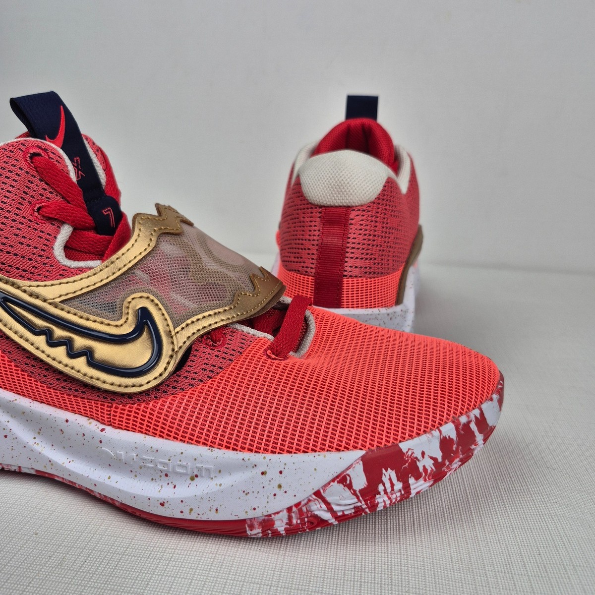 Nike KD Trey 5 X Size 11.5 Red & Gold Sneakers (Retail Price $140) Nike KD Trey 5 X Mens Shoes Size 10, Color: University Red  main image 2