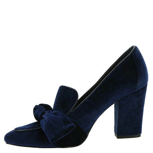 bella vita gala ii velvet pumps