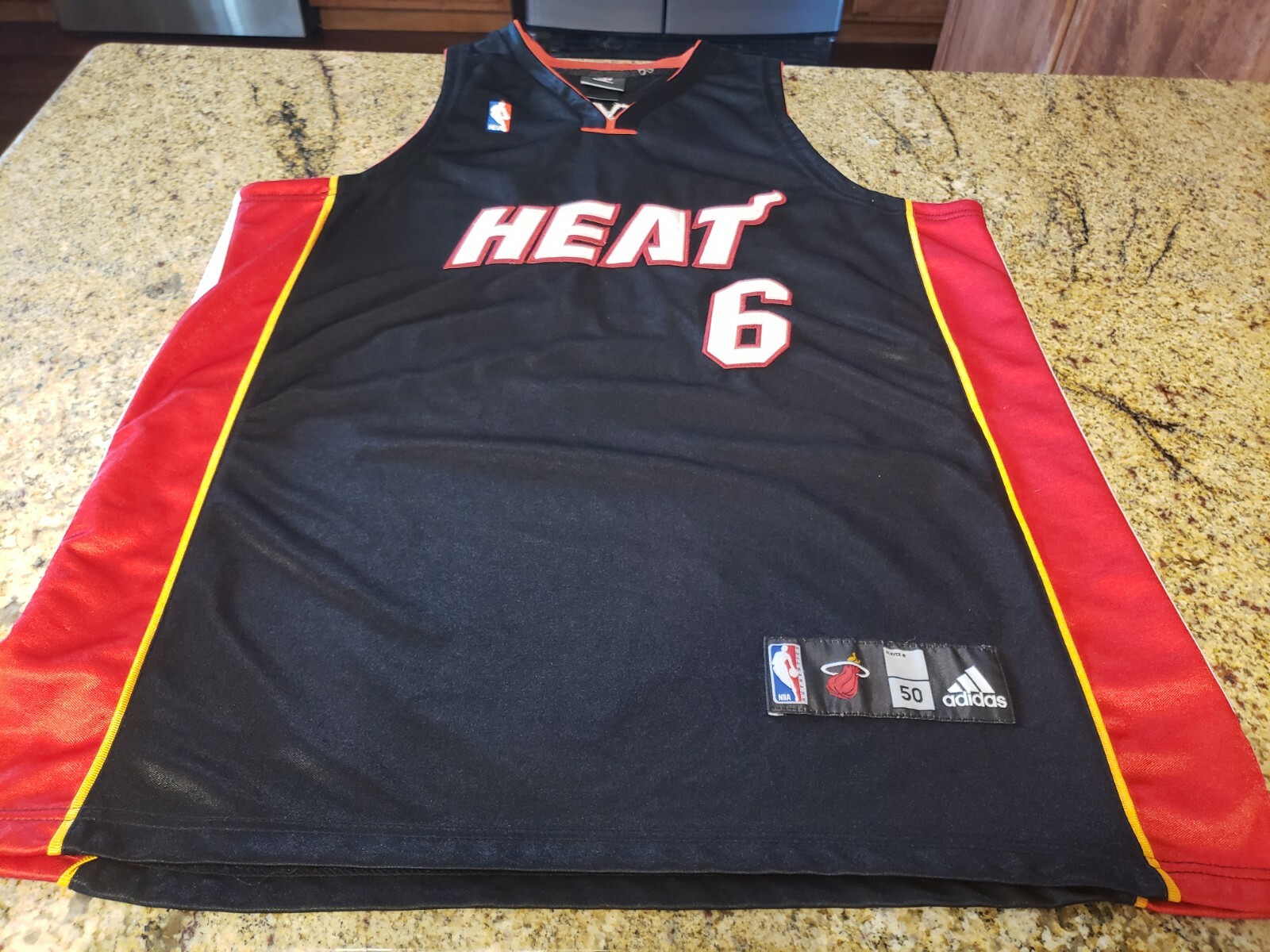 Nba miami heat Lebron James Authentic jersey sz 50