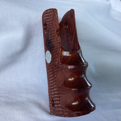 Empuñadura de pistola 1911 para COLT Handcraft caballo tamaño completo logotipo plateado dedo de madera - Imagen 4 de 13