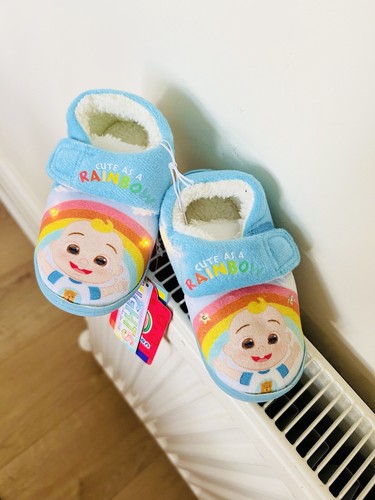 Cocomelon Regenbogen Kinder Beleuchtung Hausschuhe Größe UK8 - Bild 4 von 6