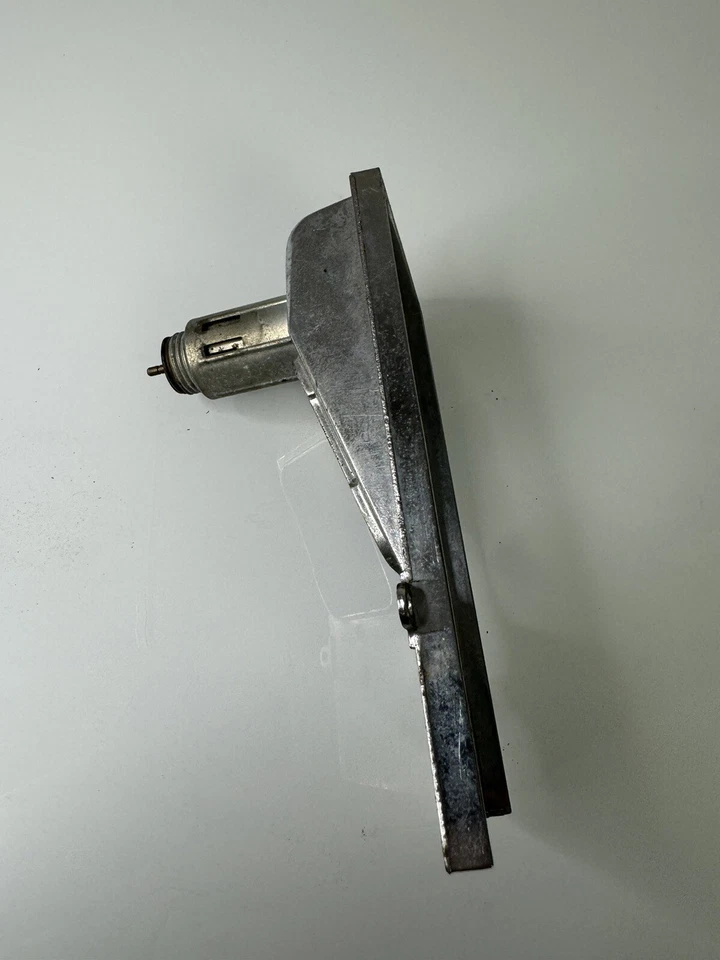 3915674 1970 1971 Chevrolet Corvette Ash Tray Insert OEM Cigarette Lighter C3  - Image 4 of 4