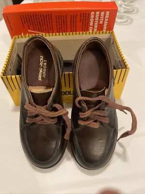 Boys Buster Brown Laced Brown Shoes, sz 5-1/2