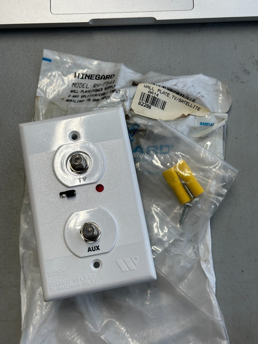 Winegard RV-7541 Wall Plate/Power Supply 2-Way Splitter/Cable Input 75 OHM  NOS
