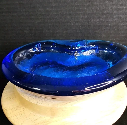 MCM COLBALT BLUE BLENKO AMOEBA FREEFORM ART GLASS HEART DISH ASHTRAY   7.5" Wide