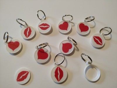 Einkaufswagenchips 10 Stück mit Träger + Schlüsselring Motiv Love , Kiss