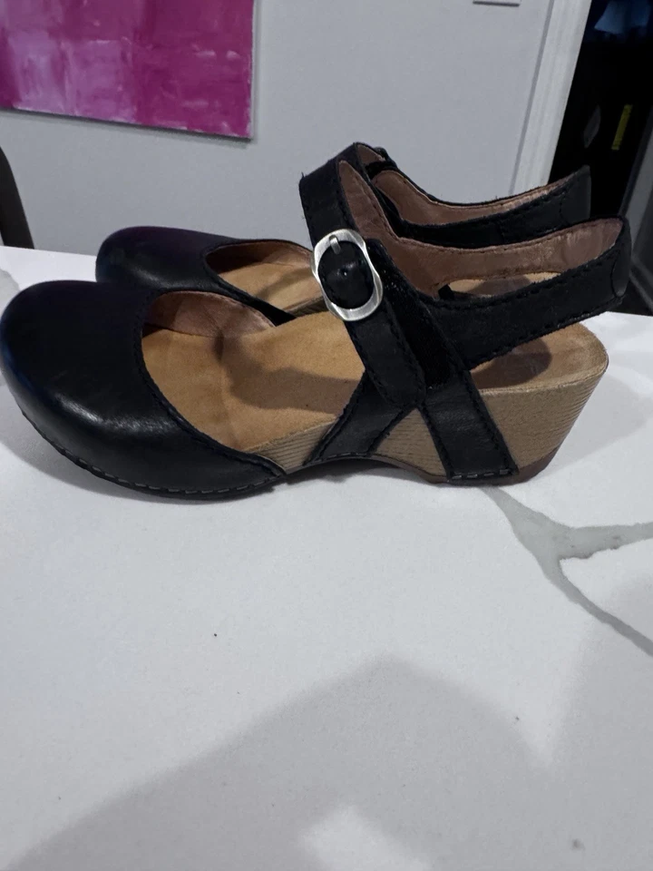 SANDALIA CUÑA DANSKO TIFFANI NEGRA MUJER 36 Foto 4 de 4