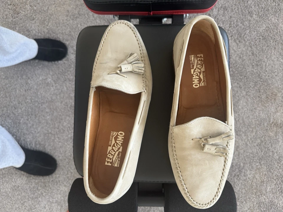 Zapatos Mocasines Ferragamo Hombre Beige Gamuza Borla Talla 11 1/2 Foto 3 de 4