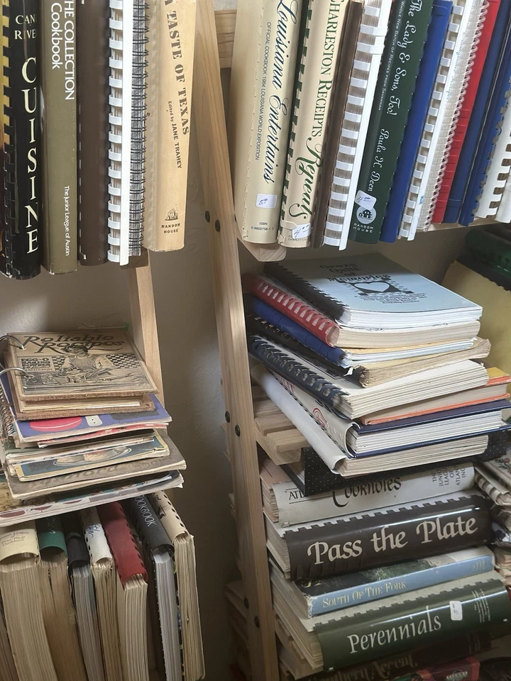 Vintage Church/other Spiral Bound Local Recipe Cookbooks - Random Lot of 10 - Imagem 3 de 4